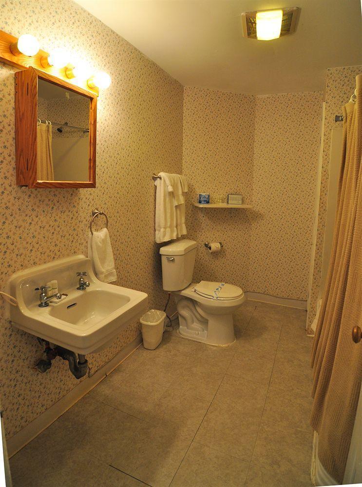Beacon Inn 1750 Brookline Esterno foto
