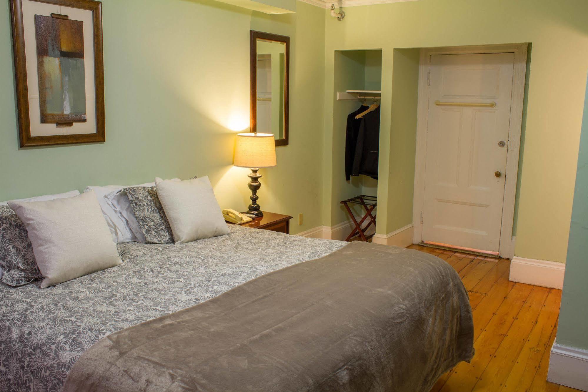 Beacon Inn 1750 Brookline Esterno foto